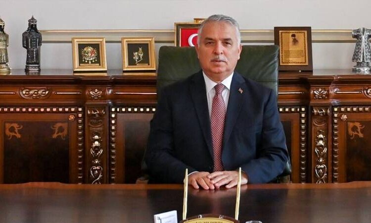 Yeni Trabzon Valisi'nin ismi, sosyal medyada gündem oldu 1 Yeni Trabzon Valisi’nin ismi, sosyal medyada gündem oldu
