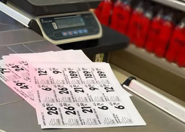 Marketlerde etiket mesaisi: Günde 50 ila 100 ürünün fiyatı değişiyor 1 Marketlerde etiket mesaisi: Günde 50 ila 100 ürünün fiyatı değişiyor