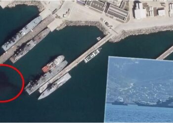 Ukrayna, Karadeniz’de Rusya’ya ait kimyasal tankeri vurdu