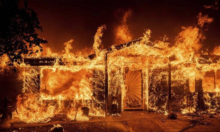 İtfaiye yanlış adrese gitti; 15 kişi hayatını kaybetti 1 İtfaiye yanlış adrese gitti; 15 kişi hayatını kaybetti