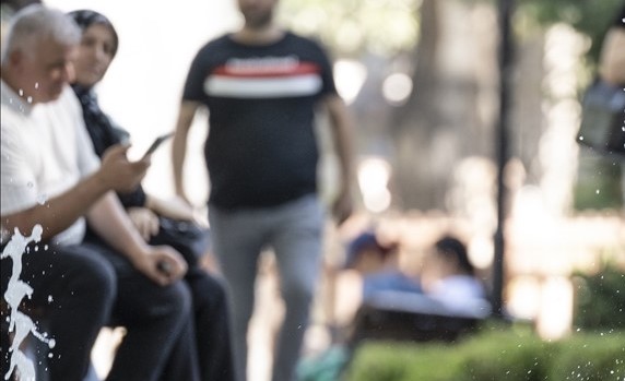 Ankara'da sıcak hava nedeniyle mesai düzenlenmesi 1 Ankara’da sıcak hava nedeniyle mesai düzenlenmesi