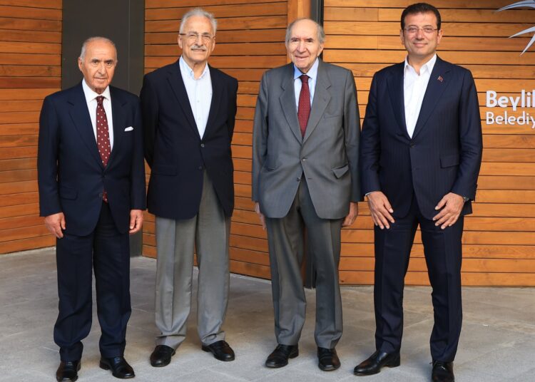 İmamoğlu, CHP ve SHP’nin eski genel başkanlarıyla görüştü