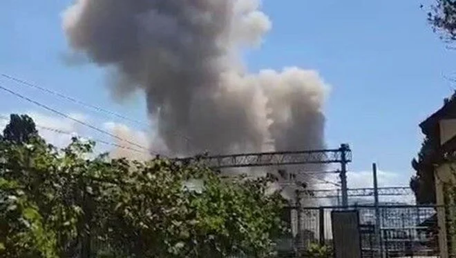 Kocaeli'de TMO deposunda patlama: Yaralılar var 1 Kocaeli’de TMO deposunda patlama: Yaralılar var