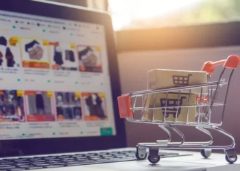 Vatandaşlar 2023’te internetten en çok akıllı çocuk saati satın aldı