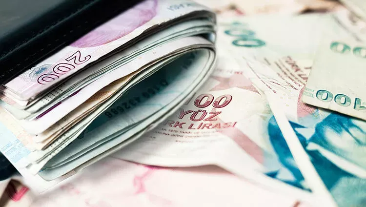 Ekonomistlerden yıl sonu dolar/TL tahmini 1 Ekonomistlerden yıl sonu dolar/TL tahmini