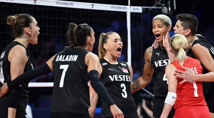 Filenin Sultanları, Avrupa’da yarı finale yükseldi
