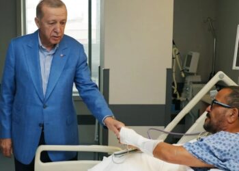 Cumhurbaşkanı Erdoğan Sabancı çiftini hastanede ziyaret etti