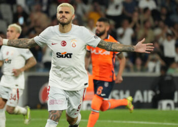 Galatasaray yıldızlarıyla güldü: Icardi tarihe geçti