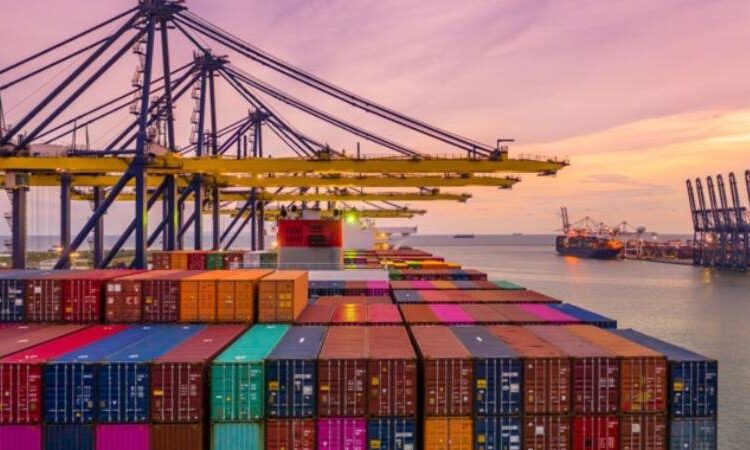 Türkiye'nin dış ticaret açığı 2023'te 82,4 milyar dolara yükseldi 1 Türkiye’nin dış ticaret açığı 2023’te 82,4 milyar dolara yükseldi