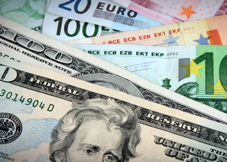 Dolar haftaya yükselişle başladı 1 Dolar haftaya yükselişle başladı