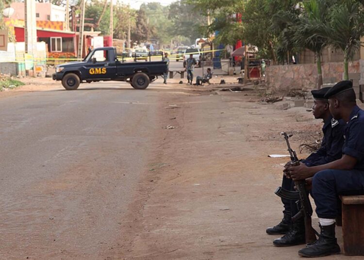 Mali'de El Kaide saldırıları: 49 sivil ve 15 asker öldü 1 Mali’de El Kaide saldırıları: 49 sivil ve 15 asker öldü