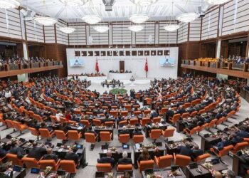 CHP, TBMM'de yapılan HSK seçimlerini AYM'ye taşıdı 10 TBMM yarın açılıyor; emekli zammı ve yeni anayasa öncelikli gündem