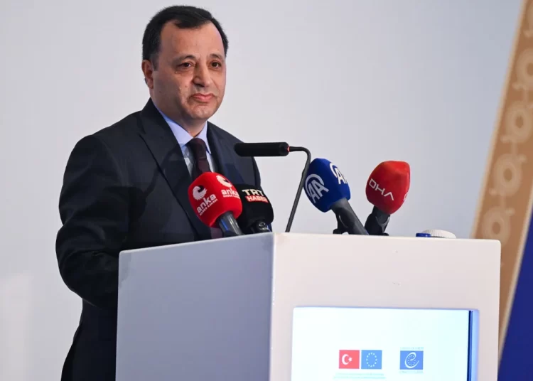 AYM Başkanı Zühtü Arslan'dan mahkemelere 'AYM kararlarına uyun' çağrısı 1 AYM Başkanı Zühtü Arslan’dan mahkemelere ‘AYM kararlarına uyun’ çağrısı