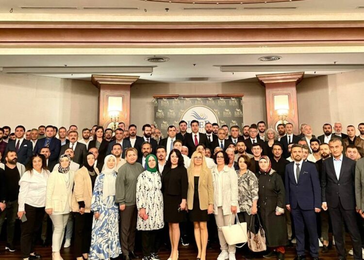 DEVA Partisi’nde İstanbul’daki 13 ilçe başkanı istifa etti