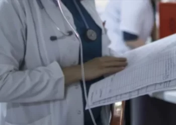 Bakanlık aile hekimlerini bir günlük eğitimle dermatolog yaptı