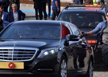 Sahte çakarla Erdoğan’ın konvoyuna girdi, 1 saat sonra fark edildi 7 Sahte çakarla Erdoğan’ın konvoyuna girdi, 1 saat sonra fark edildi
