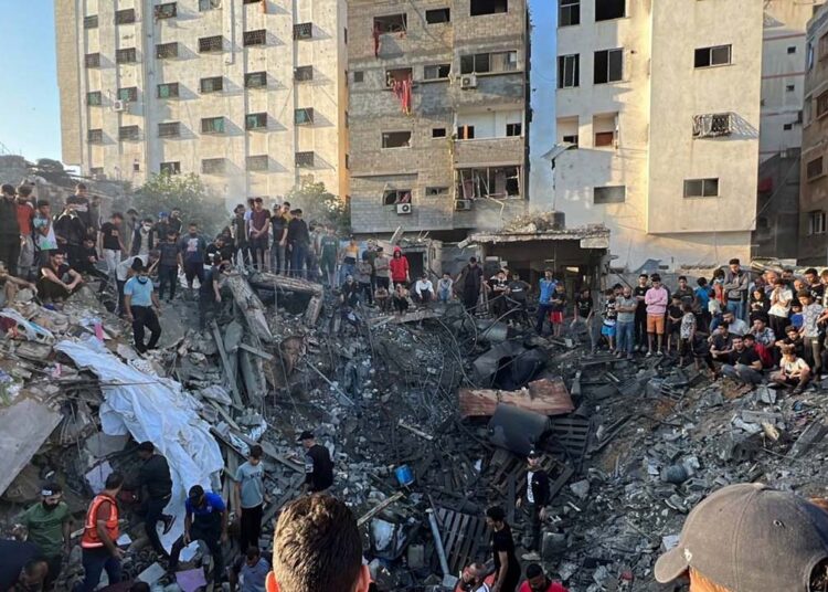 Refah sınır kapısı açıldı: Bugün 20 yardım kamyonunun girmesi bekleniyor 1 Refah sınır kapısı açıldı: Bugün 20 yardım kamyonunun girmesi bekleniyor