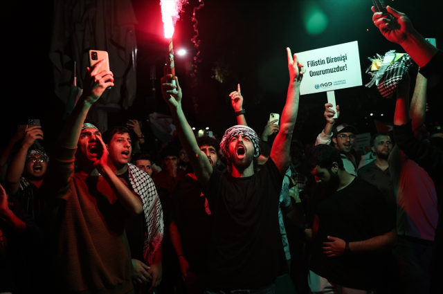 Birçok şehirde Filistin'e destek yürüyüşü yapıldı 1 Birçok şehirde Filistin’e destek yürüyüşü yapıldı