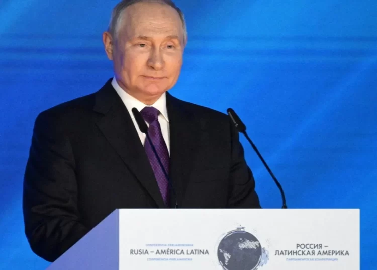 Kommersant: Putin yakında adaylığını açıklayabilir 1 Kommersant: Putin yakında adaylığını açıklayabilir