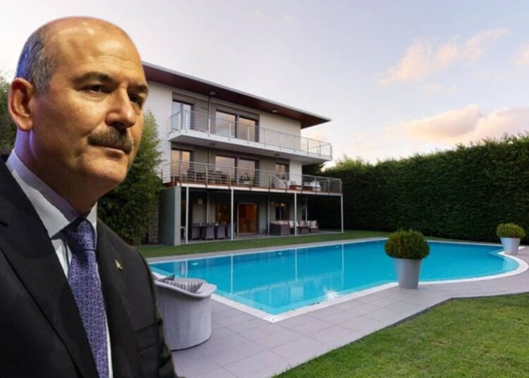 'İsmini kullanmadan 3 milyon dolarlık gizlice villa aldı' iddiası: Süleyman Soylu'dan açıklama geldi 1 ‘İsmini kullanmadan 3 milyon dolarlık gizlice villa aldı’ iddiası: Süleyman Soylu’dan açıklama geldi