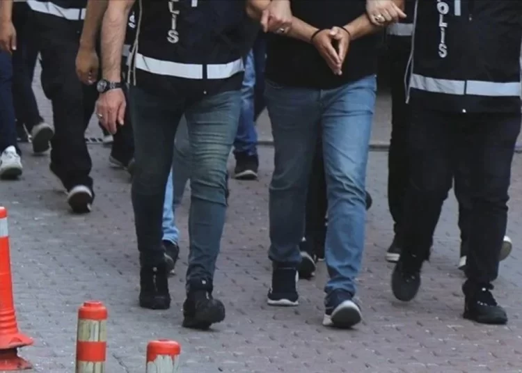 Adana’da ‘Bayğaralar’ suç örgütüne operasyon: 55 gözaltı