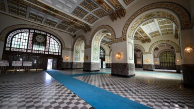Restore edilen Haydarpaşa Garı, açılmak için gün sayıyor