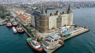Restore edilen Haydarpaşa Garı, açılmak için gün sayıyor