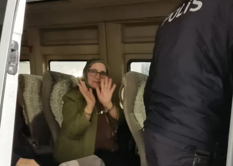 Bu sabah cezaevine giren Hüda Kaya tahliye edildi 1 Tutuklanan Hüda Kaya: Ben değil, savcılık haftalarca benden kaçtı
