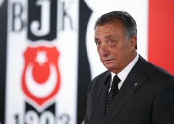 Beşiktaş Başkanı Ahmet Nur Çebi kararını açıkladı: Aday olmayacak