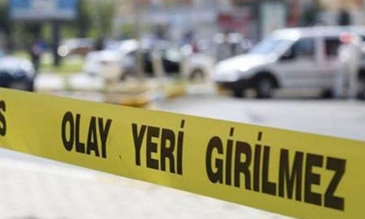 Annesi tarafından pencereden sokağa atılan bebek hayatını kaybetti: 2 gözaltı 1 Annesi tarafından pencereden sokağa atılan bebek hayatını kaybetti: 2 gözaltı