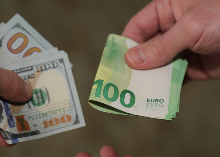 Dolarda yükseliş sürüyor 1 Döviz kurlarındaki hareketlilik sürüyor