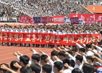 Kuzey Kore’de 67 yıl sonra sandıktan ilk kez “hayır” oyu çıktı