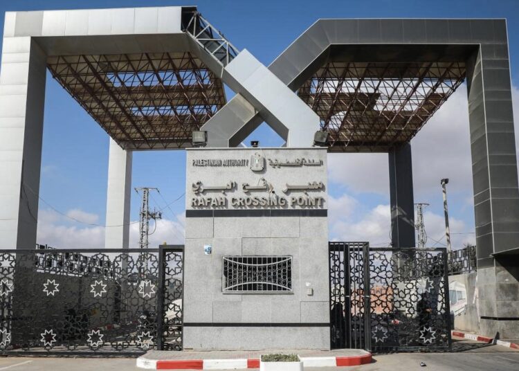 Kahire: Refah Sınır Kapısı açık, İsrail yardımların girişine engel oluyor 1 Kahire: Refah Sınır Kapısı açık, İsrail yardımların girişine engel oluyor