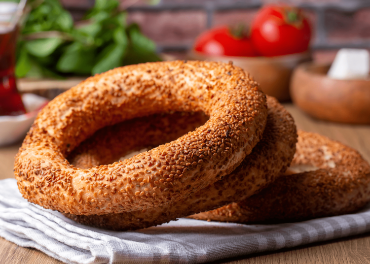 Sabiha Gökçen’de bir simit 203 TL