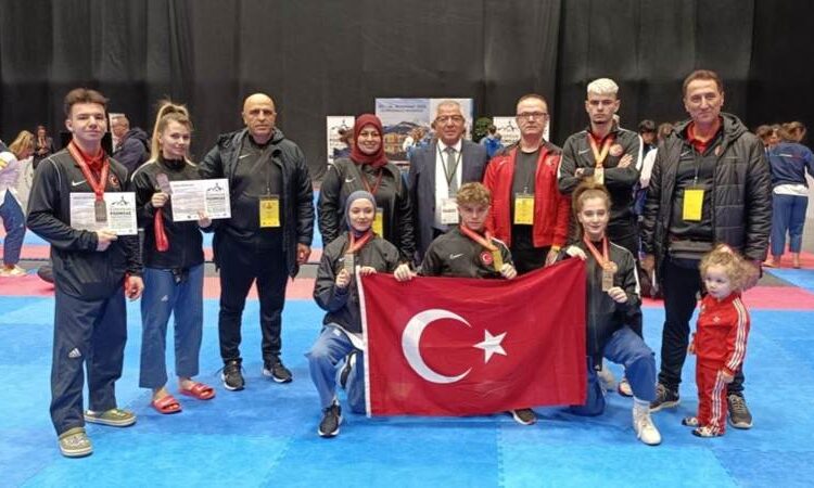 Milli tekvandoculardan Avrupa Şampiyonası'nda 5 madalya 1 Milli tekvandoculardan Avrupa Şampiyonası’nda 5 madalya