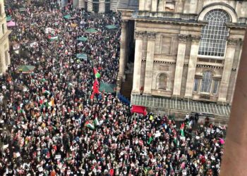 Londra’da on binlerce kişi Gazze için yürüdü