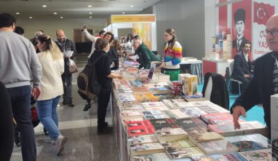 Mustafa Özel yazdı... Ankara'da kitap mevsimi ya da beş parasızlık 3 Mustafa Özel yazdı... Ankara'da kitap mevsimi ya da beş parasızlık