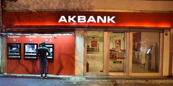 Mert Eren yazdı I Akbank sistem hatası müşterileri bezdirdi 1 Akbank’ta sistem arızalandı, faizler yüzde 67’ye vurdu