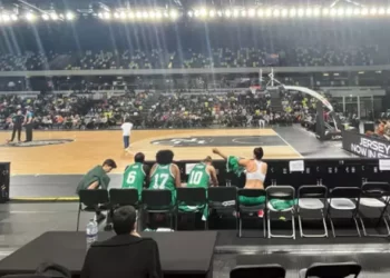İngiltere vize vermedi! Basketbolcularımız sahaya yedeksiz ve hocasız çıktı