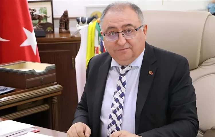 CHP’li belediye başkanlarına hapis cezası