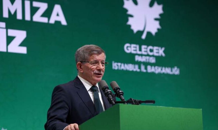 Ahmet Davutoğlu’ndan "Kızıl Goncalar"a destek telefonu 1 Ahmet Davutoğlu’ndan “Kızıl Goncalar”a destek telefonu