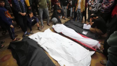 İsrail, Gazze'ye uçaklarla bomba yağdırdı, en az 100 Filistinli hayatını kaybetti