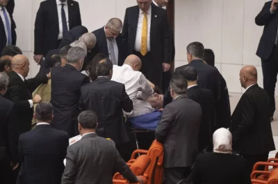 Hasan Bitmez Meclis'ten uğurlandı! Son konuşması ve işte O’na sataşıp kalp krizi geçirtenler... 2 Hasan Bitmez Meclis'ten uğurlandı! Son konuşması ve işte O’na sataşıp kalp krizi geçirtenler...
