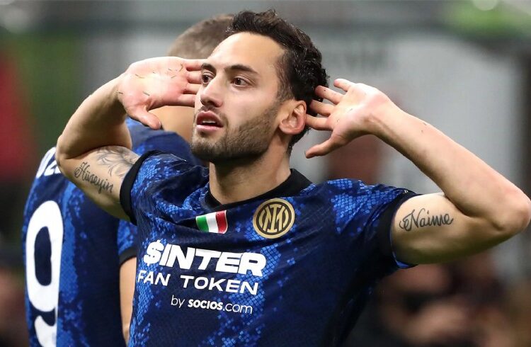 Hakan Çalhanoğlu en iyi 100 listesinde 1 Hakan Çalhanoğlu en iyi 100 listesinde
