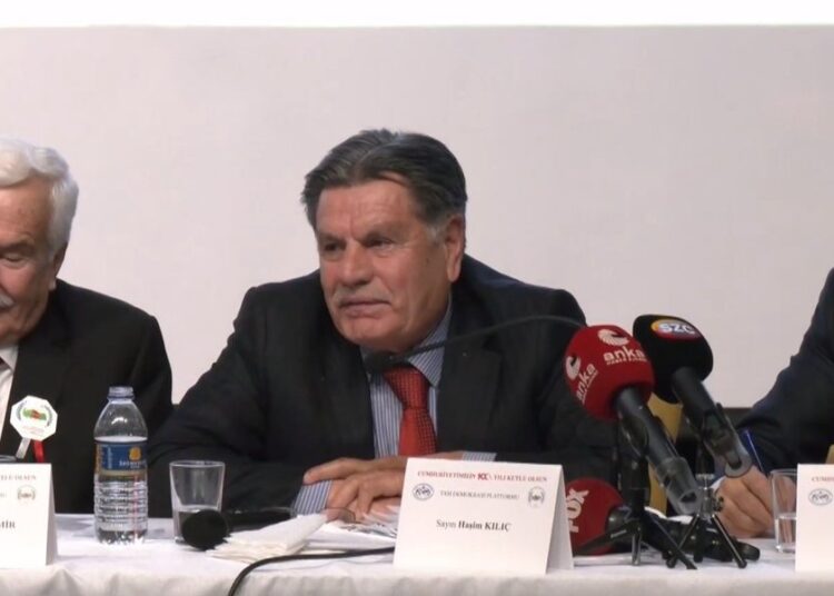 Eski AYM Başkanı Haşim Kılıç: Bir vesayeti kaldırırken bir başka vesayetin fırtınasına uğradık 1 Eski AYM Başkanı Haşim Kılıç: Bir vesayeti kaldırırken bir başka vesayetin fırtınasına uğradık
