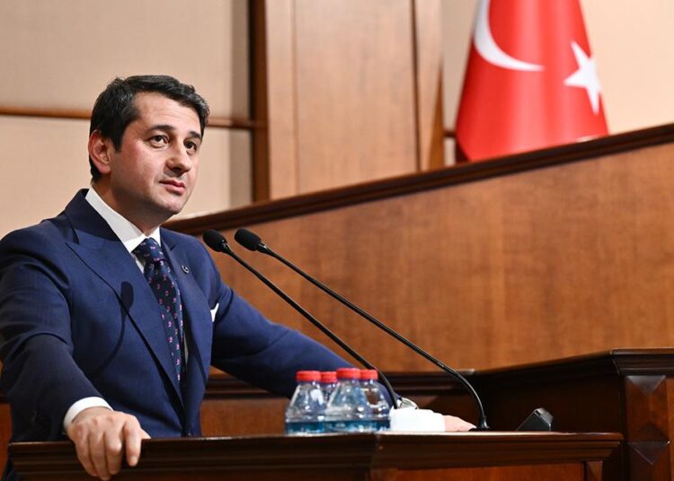 İYİ Parti'de deprem: İbrahim Özkan ve 5 İBB Meclis üyesi istifa etti 1 İYİ Parti’de deprem: İbrahim Özkan ve 5 İBB Meclis üyesi istifa etti