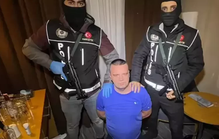 Kırmızı bültenle aranan Shaun Monaghan İstanbul’da yakalandı