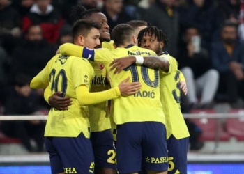 Fenerbahçe, kritik derbi öncesi 3 puanı kazandı, Fred’i kaybetti