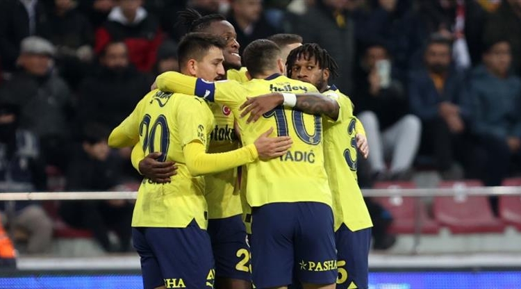 Fenerbahçe, kritik derbi öncesi 3 puanı kazandı, Fred’i kaybetti 1 Fenerbahçe, kritik derbi öncesi 3 puanı kazandı, Fred’i kaybetti