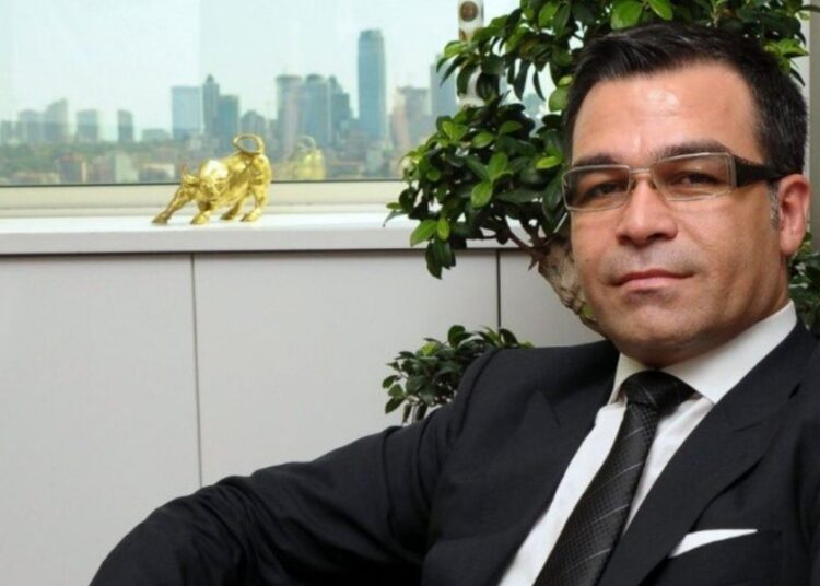 Borsa manipülatörüne operasyon: 8 gözaltı